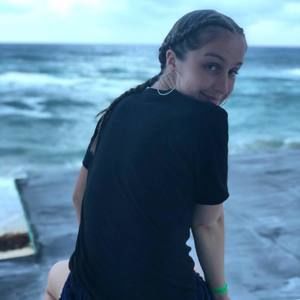 Meet your Posher, Caroline